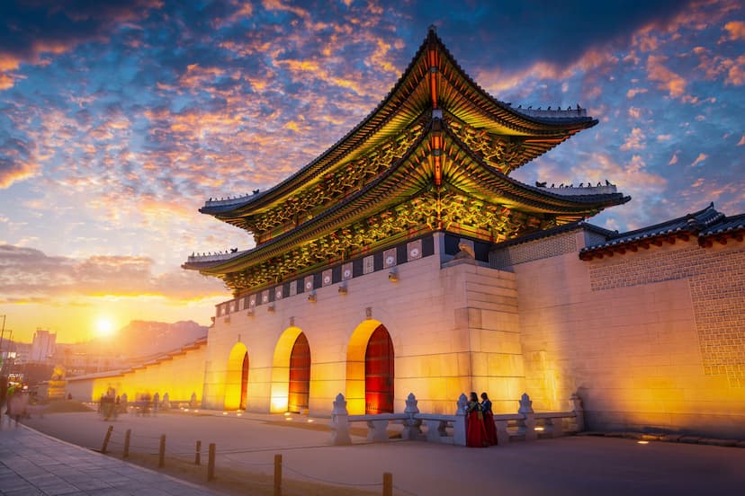 Things to Do in South Korea 2025: Best Time & Food Guide 