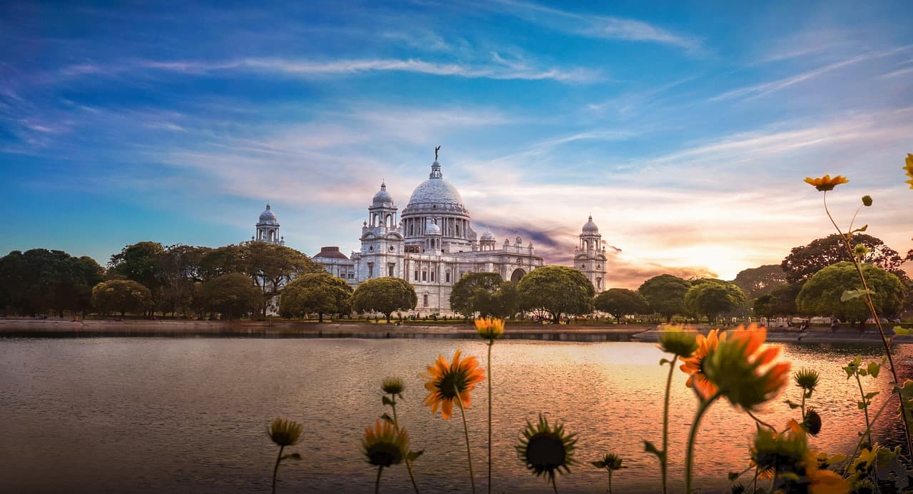Explore Kolkata