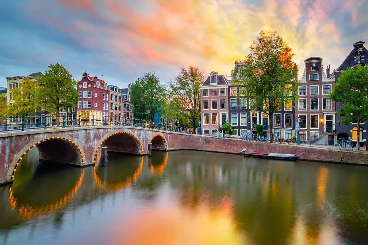 how-do-i-get-from-eindhoven-to-the-airport