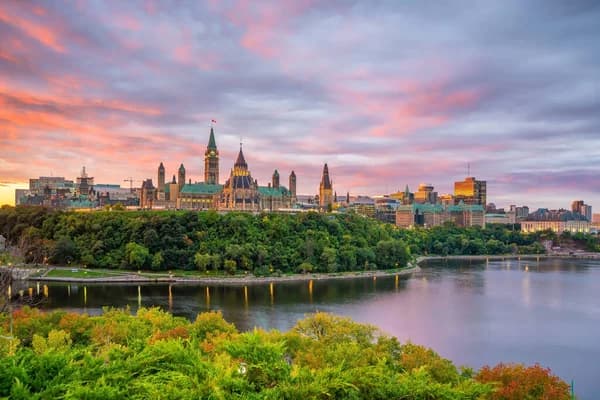 Explore Ottawa