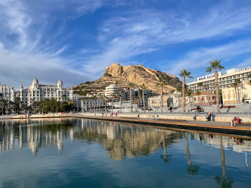 Explore Alicante