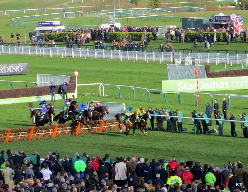 Top 10 Must-Have Travel Experiences at Cheltenham Festival 2025